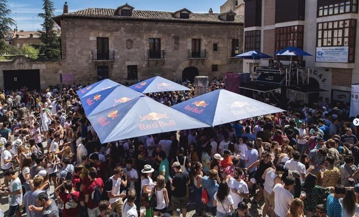 escenario de la Plaza del Rollo sonorama